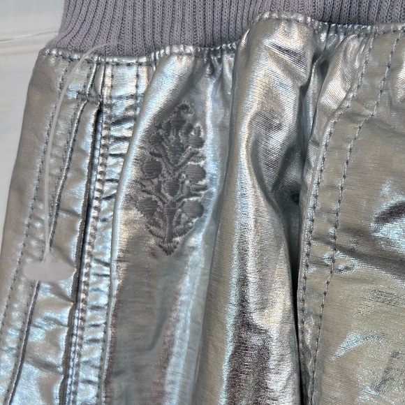 FP Movement by Free People Mesmerize Me Metallic Silver Active Pants - Picture 7 of 8